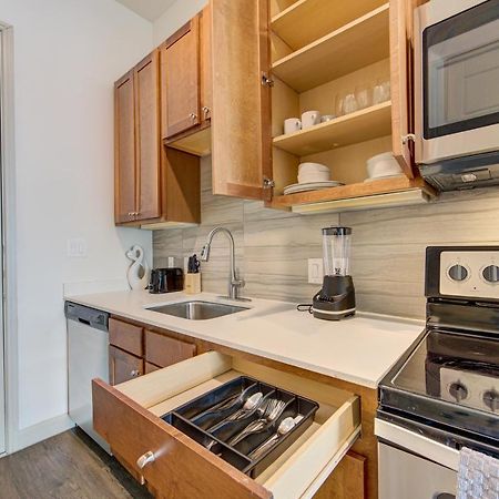 Appartamento Trendy Downtown 1Bd/Freeparking/Wi-Fi/Pool Houston Esterno foto