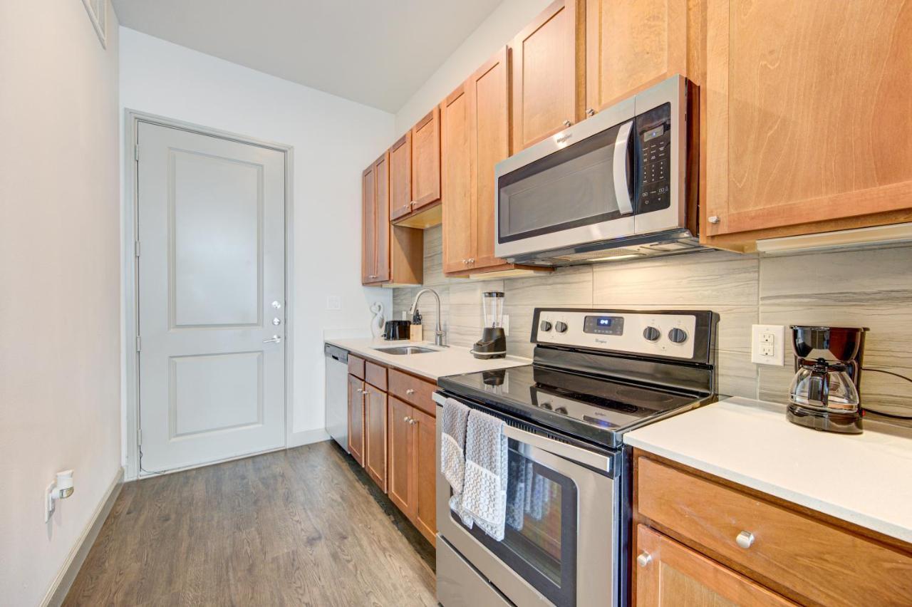 Appartamento Trendy Downtown 1Bd/Freeparking/Wi-Fi/Pool Houston Esterno foto