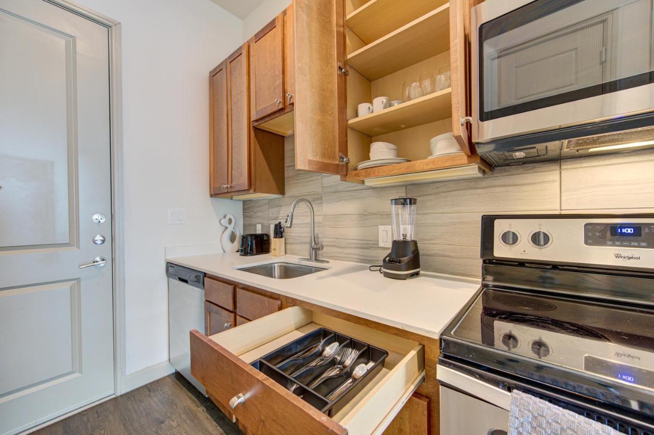 Appartamento Trendy Downtown 1Bd/Freeparking/Wi-Fi/Pool Houston Esterno foto